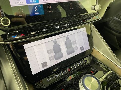 Used 2023 Jeep Grand Wagoneer Series II w/ Flexible Seating Group image 8