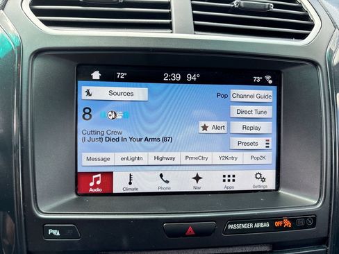 Used 2017 Ford Explorer XLT w/ Equipment Group 202A FWD image 12