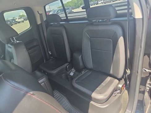 Used 2016 GMC Canyon SLE w/ All Terrain Package RWD image 9