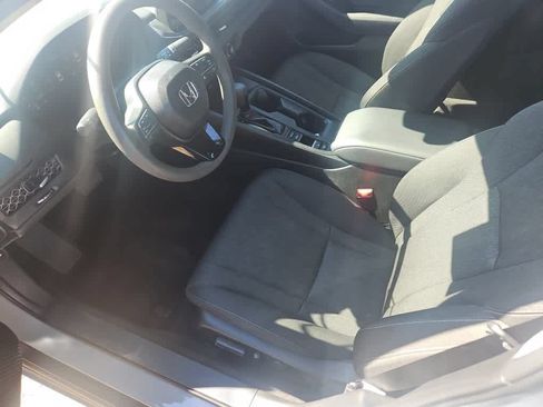 Used 2025 Honda Accord SE image 14