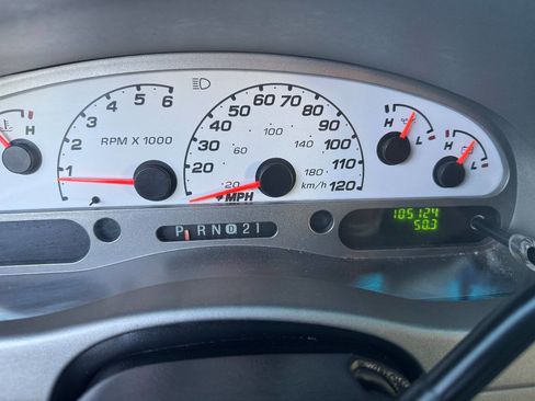 Used 2005 Ford Explorer Sport Trac XLT image 12