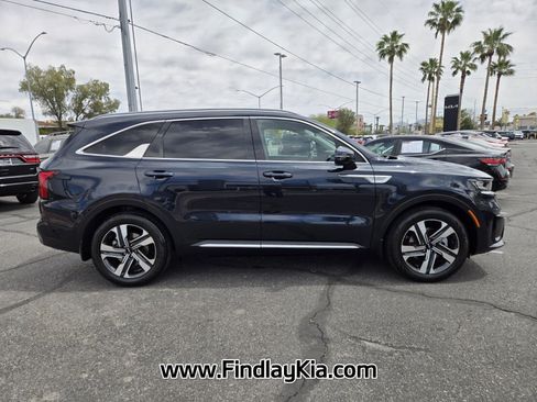 Used 2023 Kia Sorento EX AWD/4WD image 4