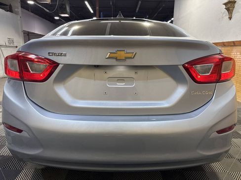 Used 2017 Chevrolet Cruze LS FWD image 4
