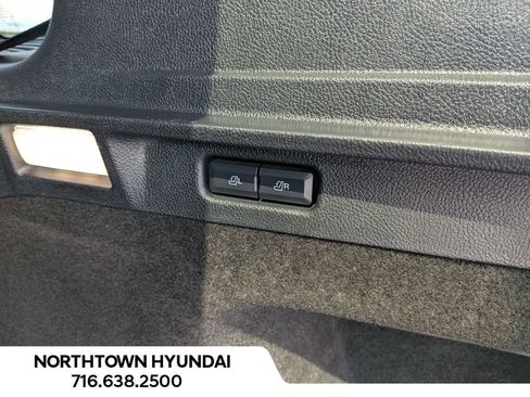 Used 2020 Lincoln Corsair Reserve w/ Equipment Group 201A image 37