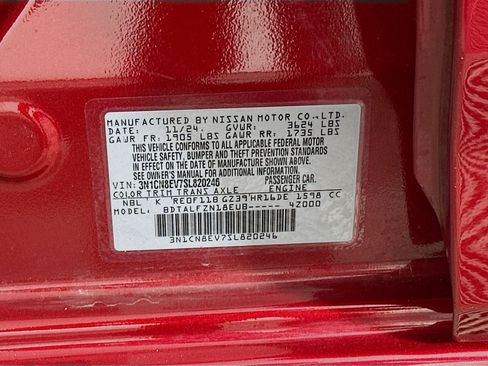 Used 2025 Nissan Versa SV FWD image 12