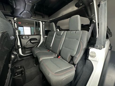 Used 2024 Jeep Wrangler Unlimited Rubicon w/ Convenience Group image 25