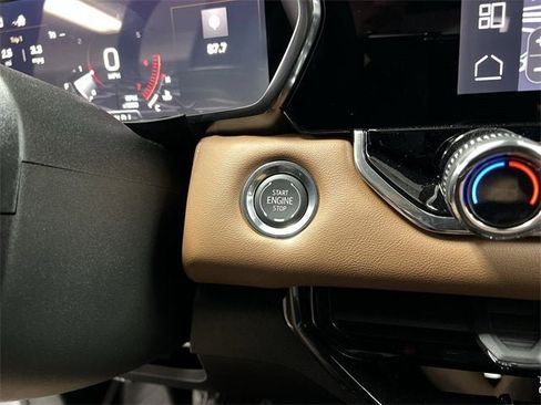 New 2025 GMC Canyon AT4 w/ Nightfall Edition image 17