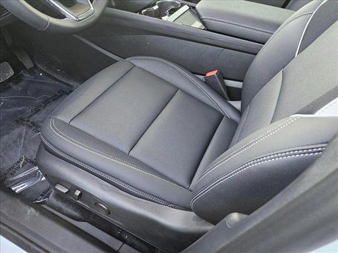 New 2025 Chevrolet Blazer EV LT image 4