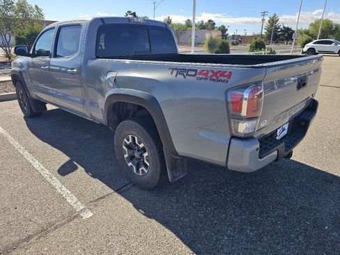 Used 2021 Toyota Tacoma TRD Off-Road w/ Technology Package AWD/4WD image 4