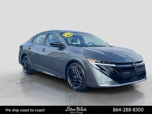 Used 2026 Nissan Sentra SR w/ Floor Mat Package FWD image 1