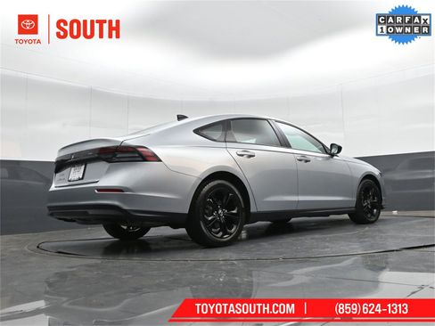 Used 2025 Honda Accord SE image 30