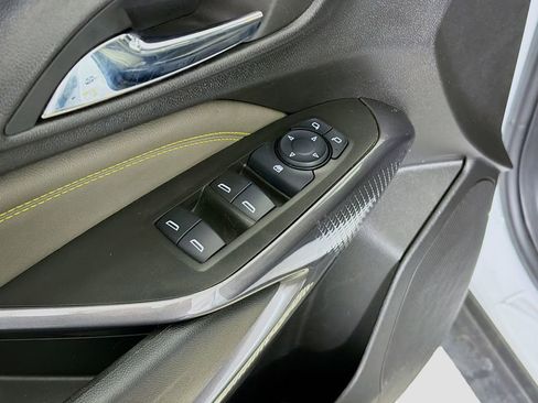 Used 2025 Chevrolet Trax ACTIV w/ Driver Confidence Package image 20