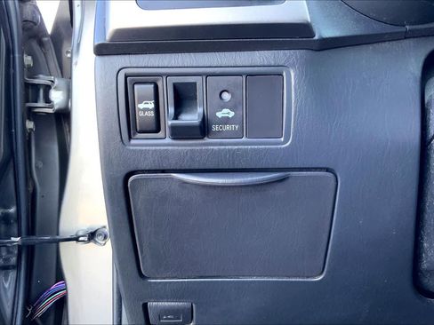 Used 2007 Toyota Matrix image 32