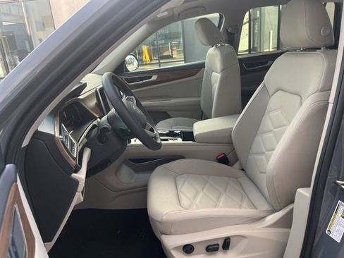 New 2026 Volkswagen Atlas SE image 23