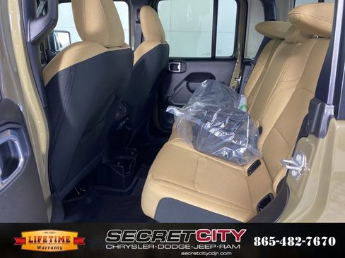 New 2026 Jeep Gladiator Willys AWD/4WD image 31