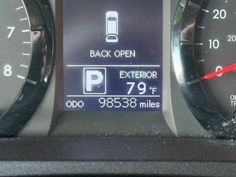 Used 2017 Toyota Sienna LE FWD image 35