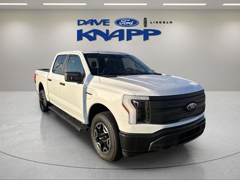 Used 2022 Ford F150 Lightning Pro image 2