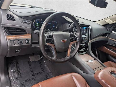 Used 2020 Cadillac Escalade Premium Luxury AWD/4WD image 10