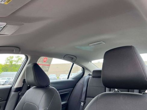 Used 2024 Nissan Altima 2.5 SV FWD image 5