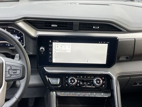 Used 2024 GMC Sierra 1500 Denali w/ Technology Package AWD/4WD image 28