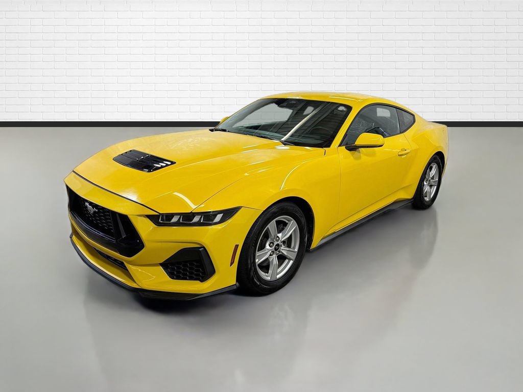 Used 2024 Ford Mustang Coupe RWD image 5