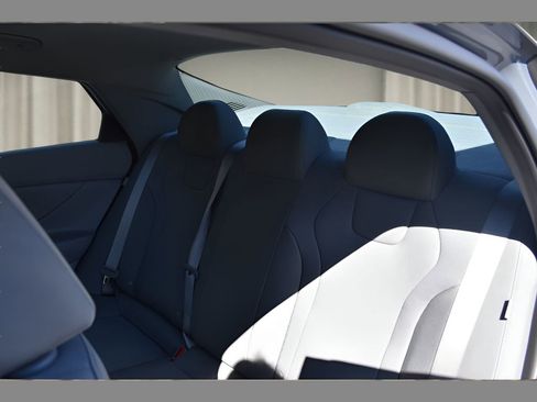 New 2026 Hyundai Elantra SE image 27