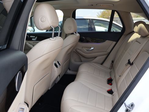 Certified 2022 Mercedes-Benz GLC 300 w/ Premium Package Lite image 17