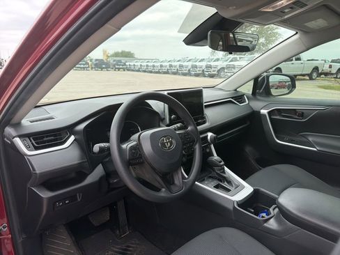 Used 2024 Toyota RAV4 LE image 9