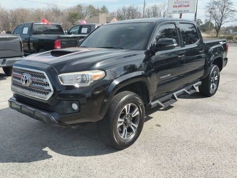 Used 2016 Toyota Tacoma TRD Sport w/ Towing Package image 1