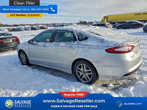 Used 2016 Ford Fusion SE w/ Equipment Group 202A image 3
