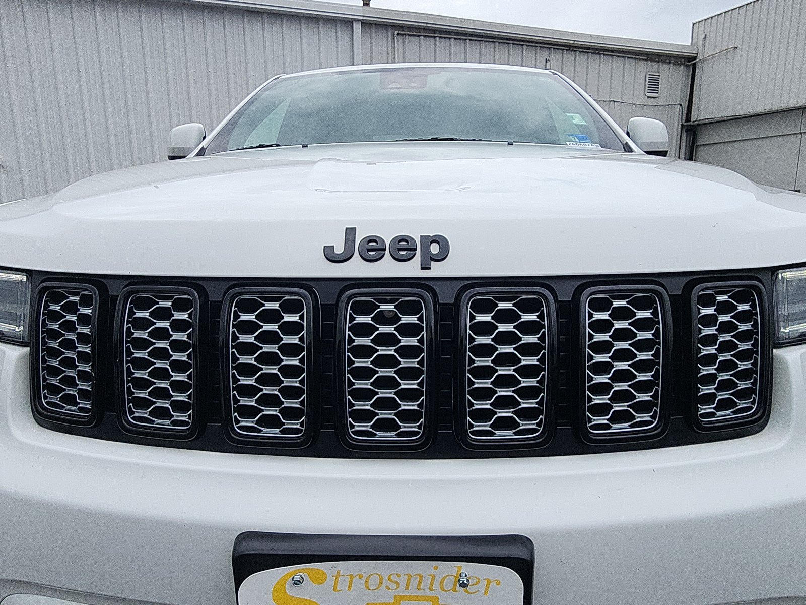 Used 2022 Jeep Grand Cherokee Laredo X AWD/4WD image 14