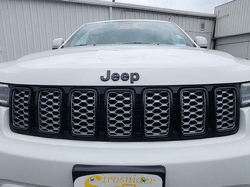 Used 2022 Jeep Grand Cherokee Laredo X AWD/4WD image 14