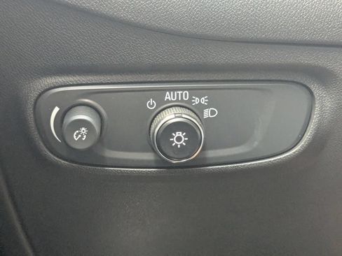 Used 2024 Chevrolet Equinox LT FWD image 34