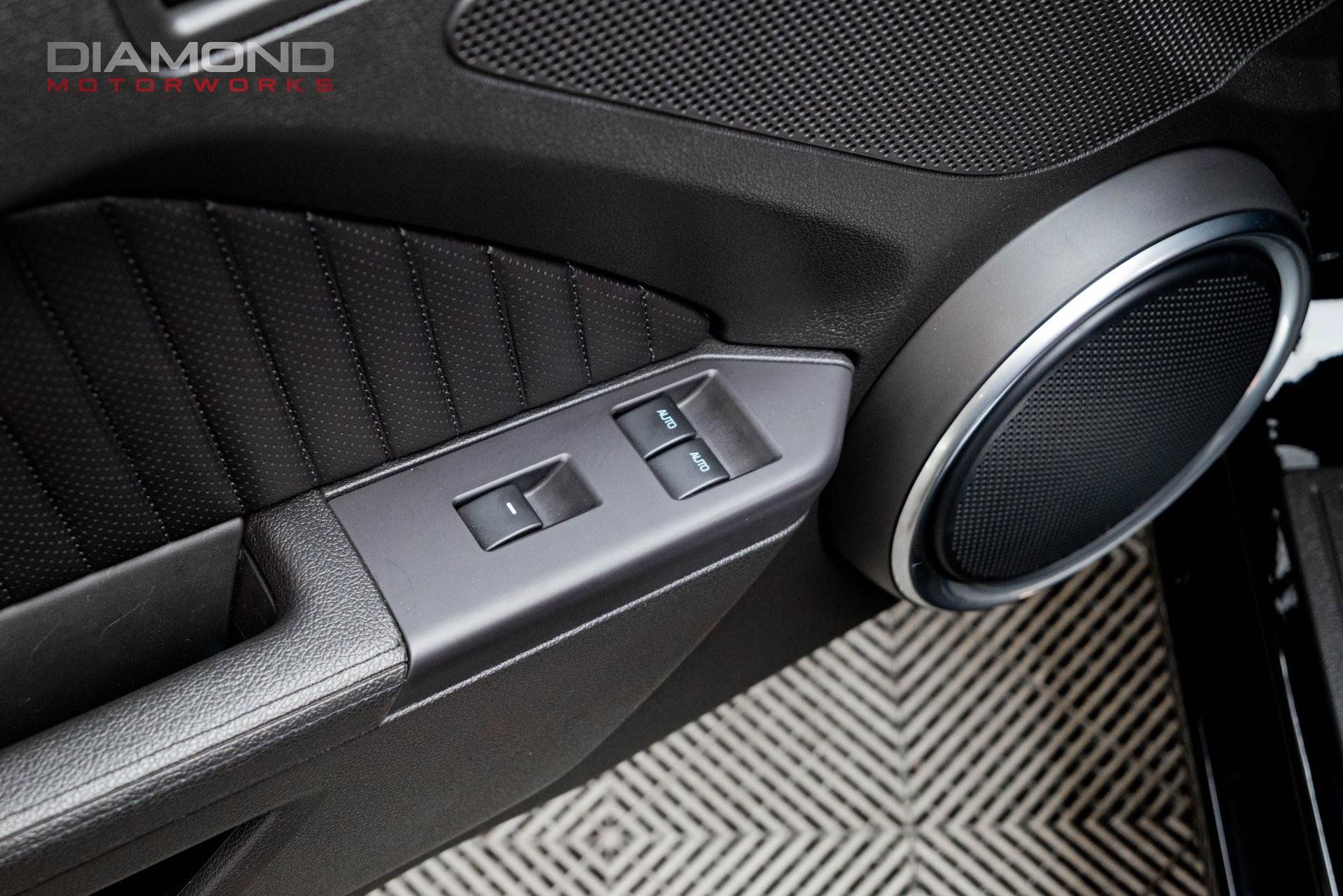 Used 2014 Ford Mustang Shelby GT500 w/ Equipment Group 821A RWD image 98