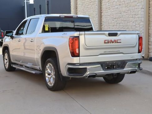 Used 2021 GMC Sierra 1500 SLT AWD/4WD image 3