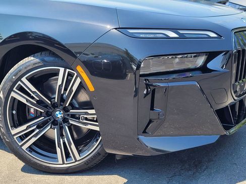 New 2025 BMW i7 xDrive60 image 4