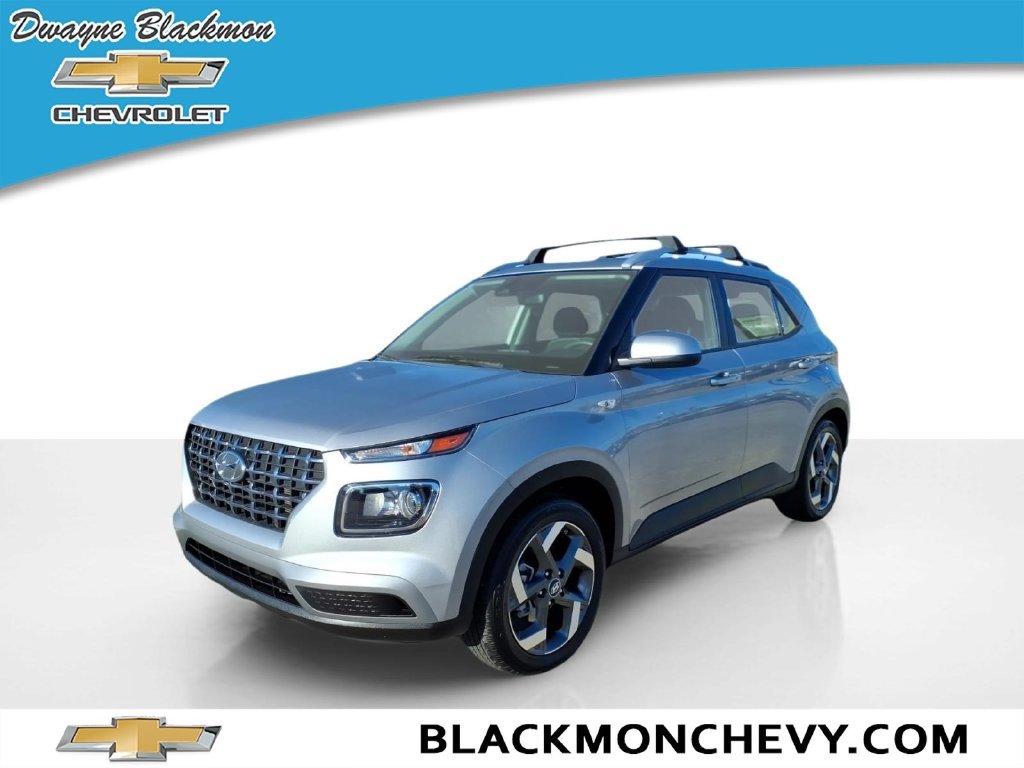 Used 2025 Hyundai Venue SEL FWD image 7