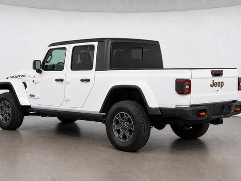 Used 2025 Jeep Gladiator Mojave AWD/4WD image 6