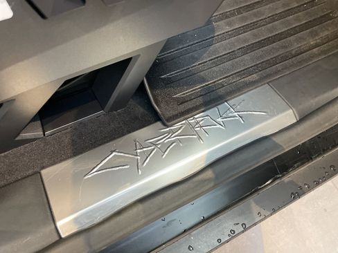 Used 2024 Tesla Cybertruck AWD Crew Cab image 39