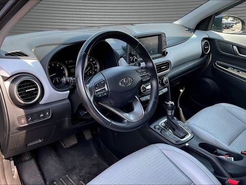 Used 2021 Hyundai Kona Limited AWD/4WD image 16