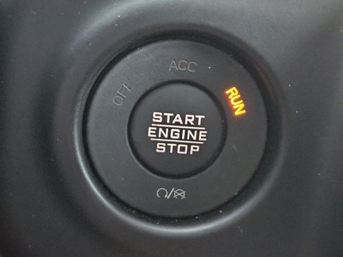 New 2022 Jeep Wrangler Unlimited Sahara image 19