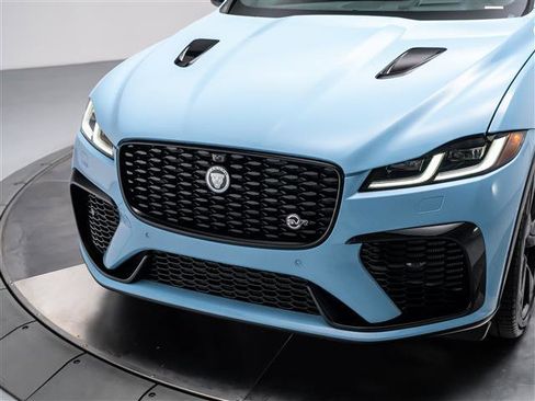 New 2026 Jaguar F-PACE SVR 575 Edition AWD/4WD image 9