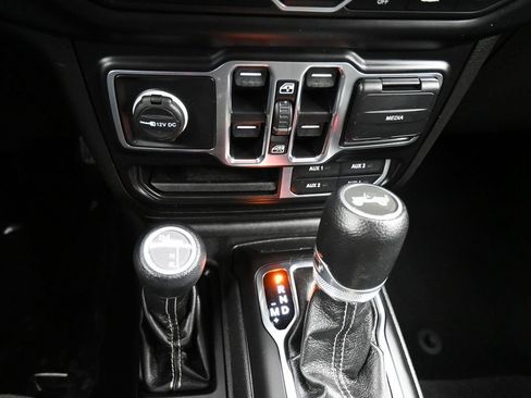 Used 2021 Jeep Wrangler Unlimited Sahara w/ Safety Group image 17