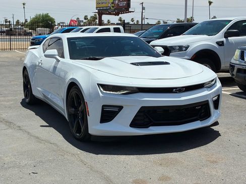 Used 2016 Chevrolet Camaro SS RWD image 11