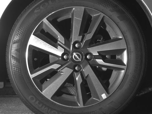 Used 2025 Nissan Versa SV FWD image 13