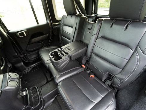 Used 2019 Jeep Wrangler Unlimited Sahara w/ Quick Order Package 24M Moab image 30