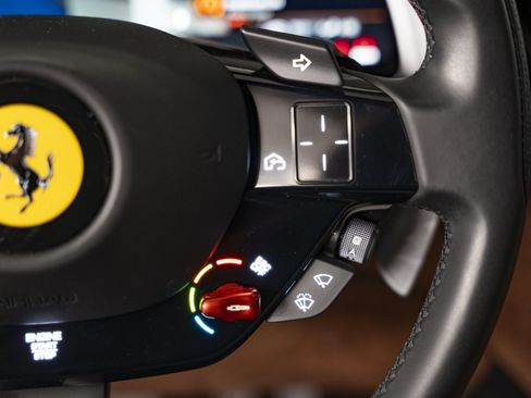 Used 2023 Ferrari Roma RWD image 33