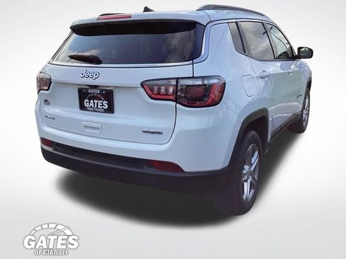 Used 2024 Jeep Compass Latitude AWD/4WD image 10