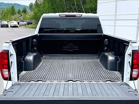 Used 2019 GMC Sierra 1500 Elevation w/ X31 Off-Road Package AWD/4WD image 29