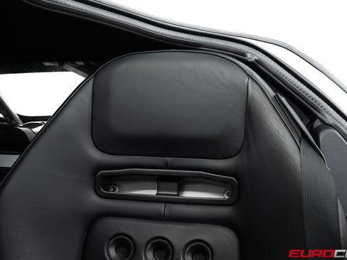 Used 2006 Ford GT RWD image 47